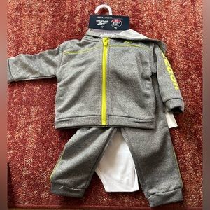 Reebok Boy's 3 Pc. Set Size 6-9 Mos NEW Sweatshirt, Pants, One Piece